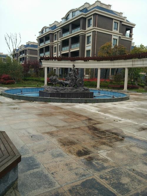 零傭金 & 免傭代理 得房率95% 贈送100平花園 專車免費接送——商品房代理的顛覆性服務